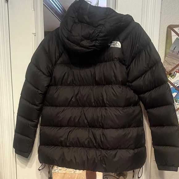 The North Face Black Puffer Jacket - Picture 5 of 7